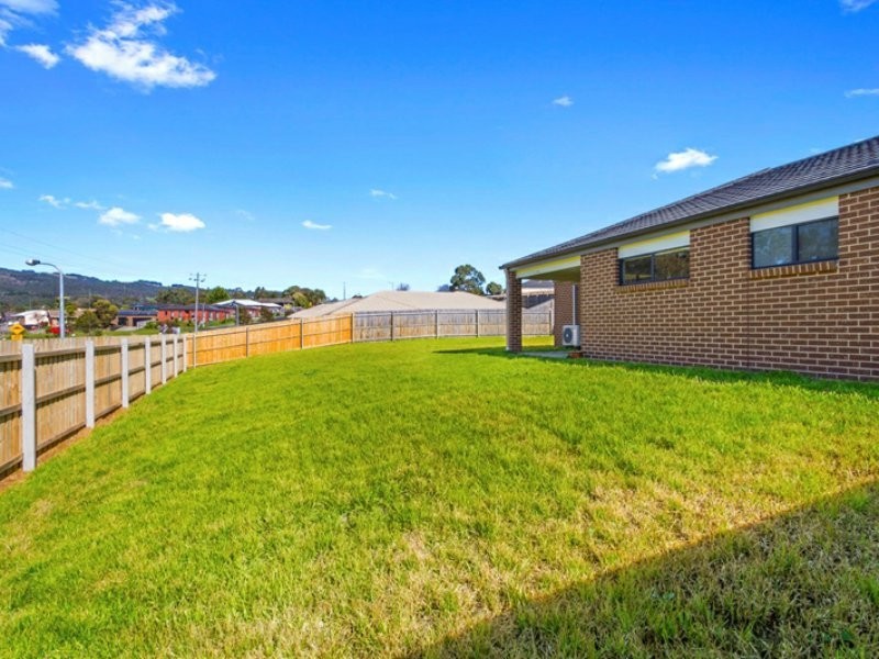 84 Phillip Parade, Churchill VIC 3842