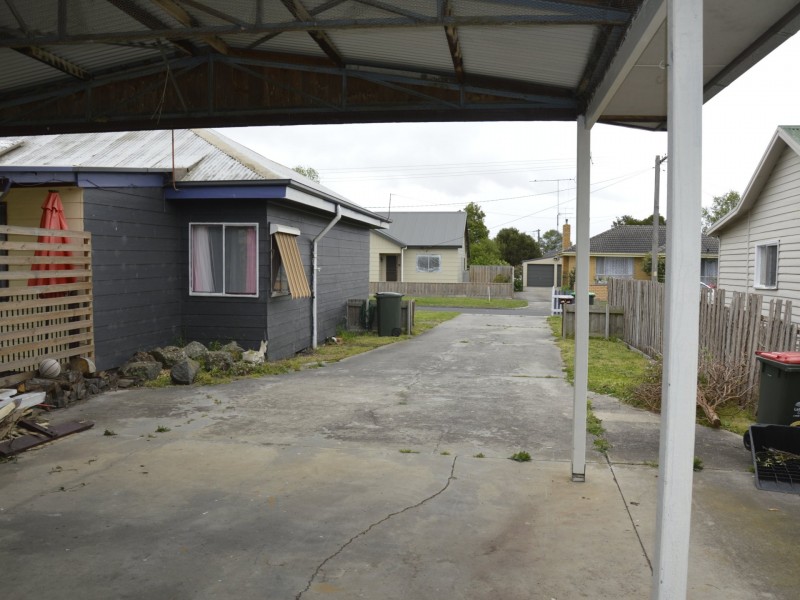 20 Brock Street, Moe VIC 3825