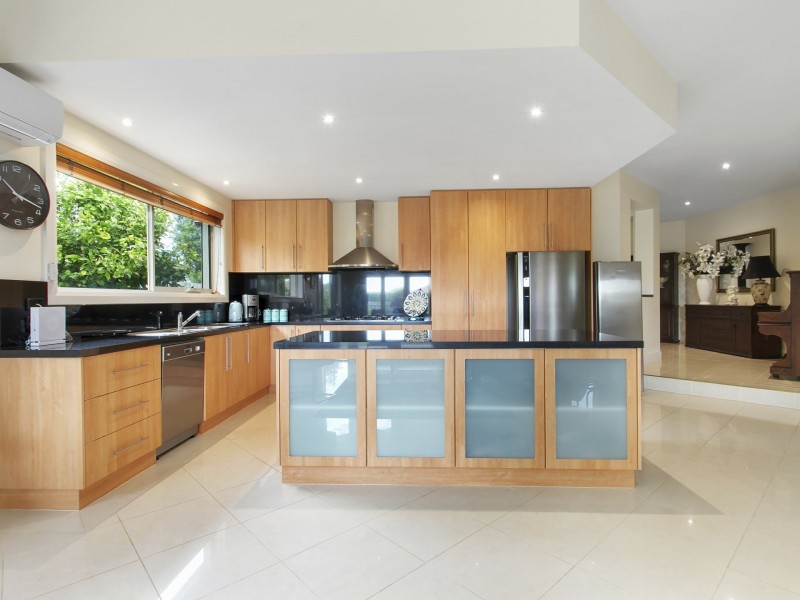 4 Leinster Avenue, Traralgon VIC 3844