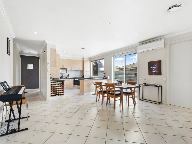 16 Giles Place, Traralgon VIC 3844
