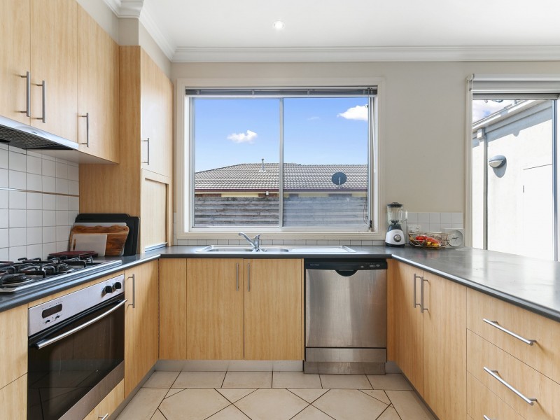 16 Giles Place, Traralgon VIC 3844