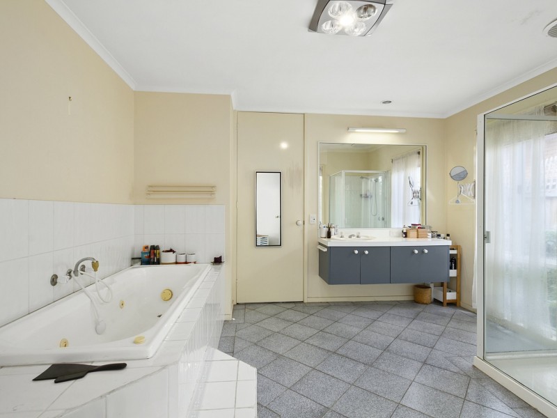 11 Poplar Avenue, Traralgon VIC 3844