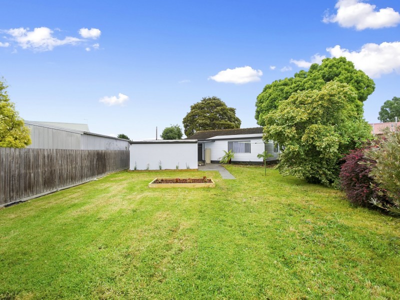 18 Bernard Avenue, Traralgon VIC 3844