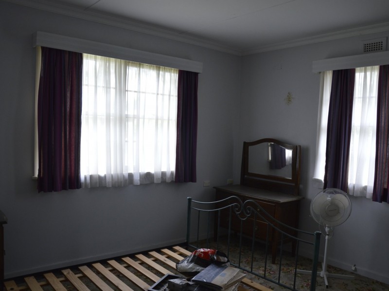 16 Vale Street, Moe VIC 3825