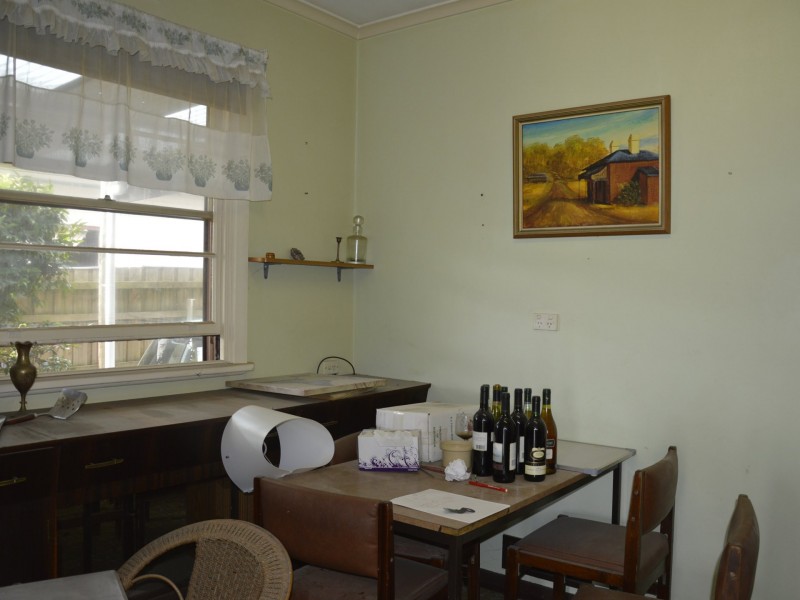 16 Vale Street, Moe VIC 3825