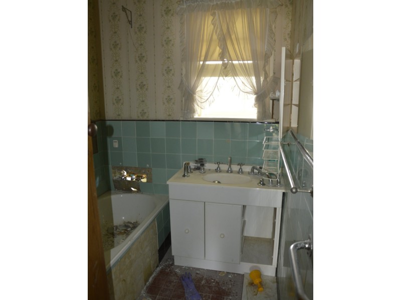 16 Vale Street, Moe VIC 3825