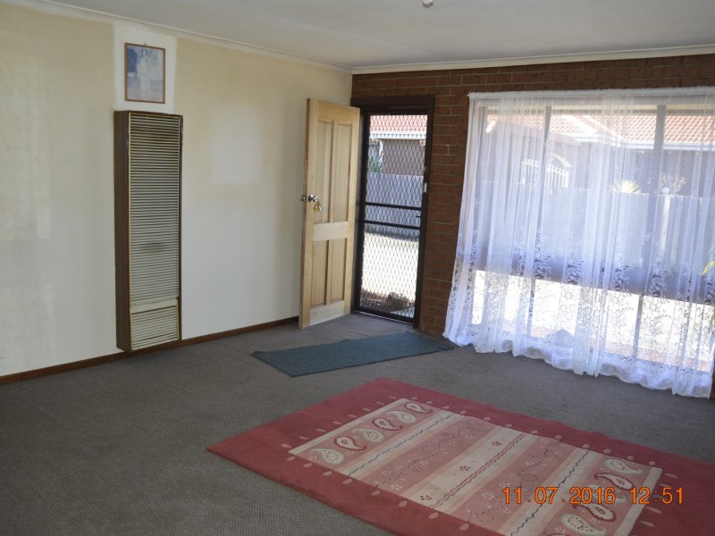 1/7 Park Avenue, Morwell VIC 3840