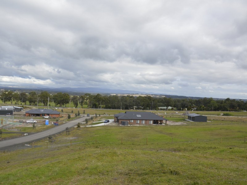 8 John Henry Drive, Tyers VIC 3844