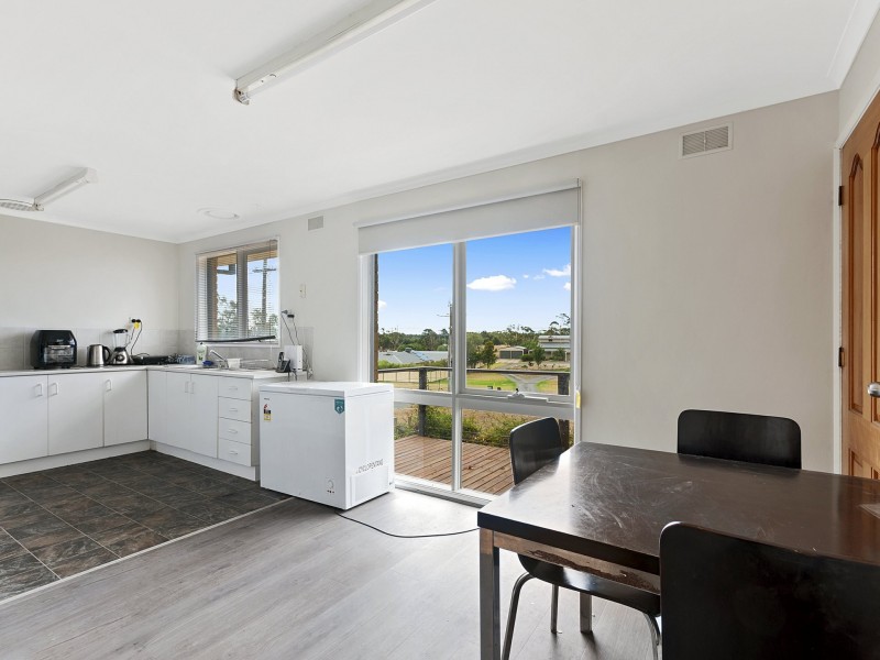 2 Sheoke Grove, Churchill VIC 3842