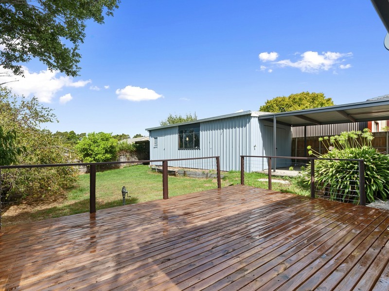 2 Sheoke Grove, Churchill VIC 3842