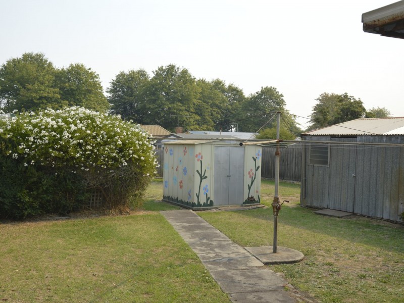 11 Ellinbank Street, Newborough VIC 3825