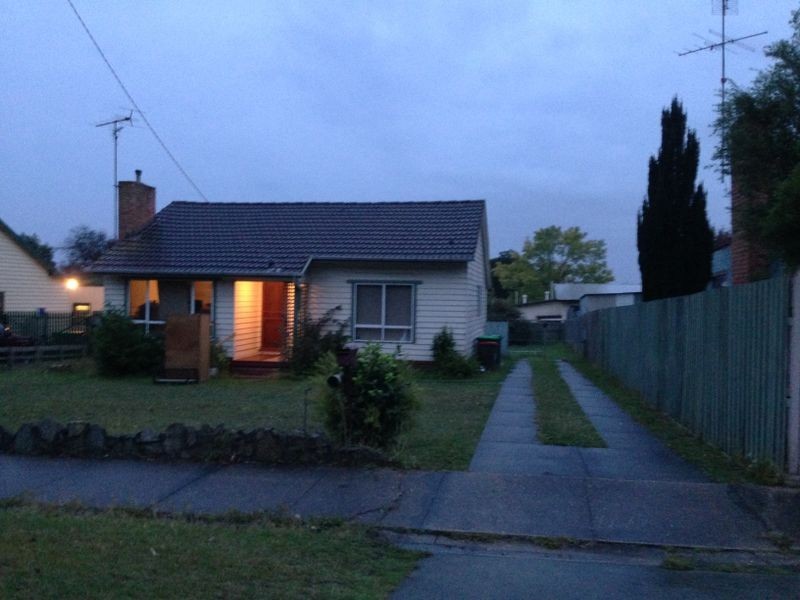 24 Service Road, Moe VIC 3825