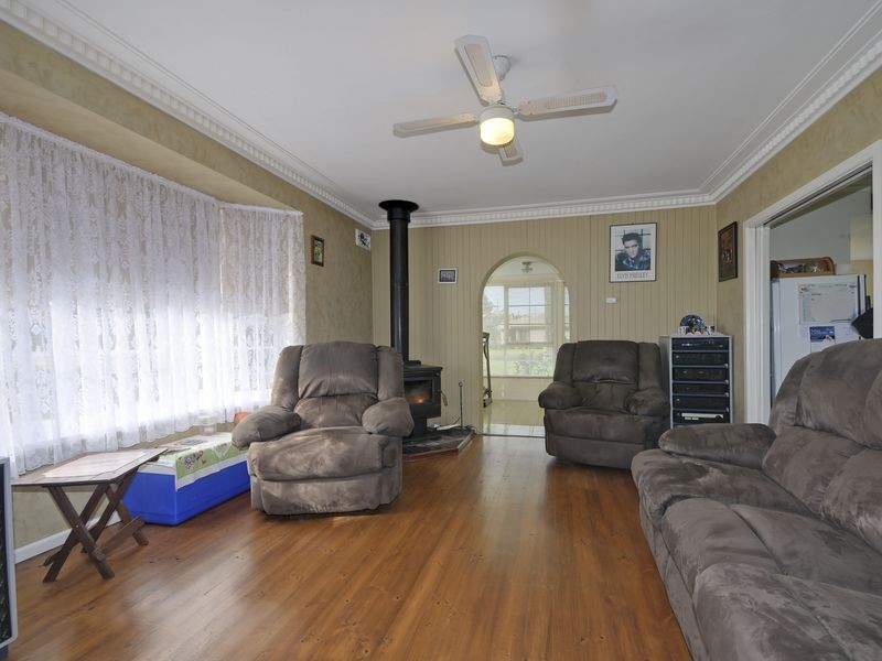 2-4 Glen Elwyn Avenue, Glengarry VIC 3854