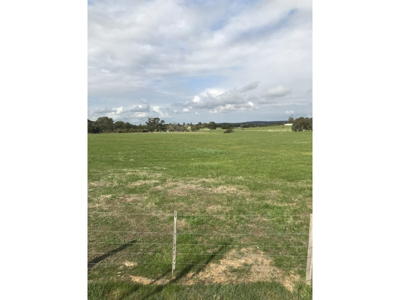 225 Flynns Creek Road, Rosedale VIC 3847