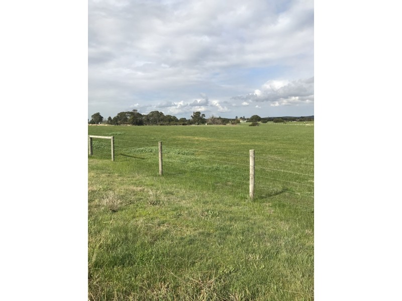 225 Flynns Creek Road, Rosedale VIC 3847