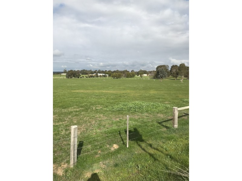 225 Flynns Creek Road, Rosedale VIC 3847