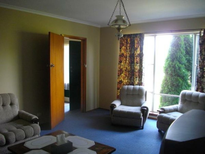 49 White Pde, Churchill VIC 3842