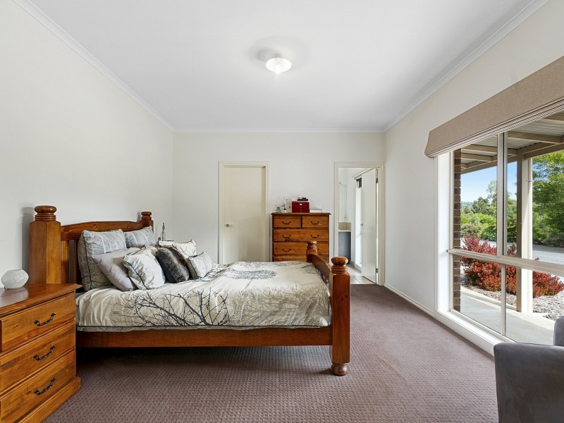 90 Sunday Road, Callignee VIC 3844