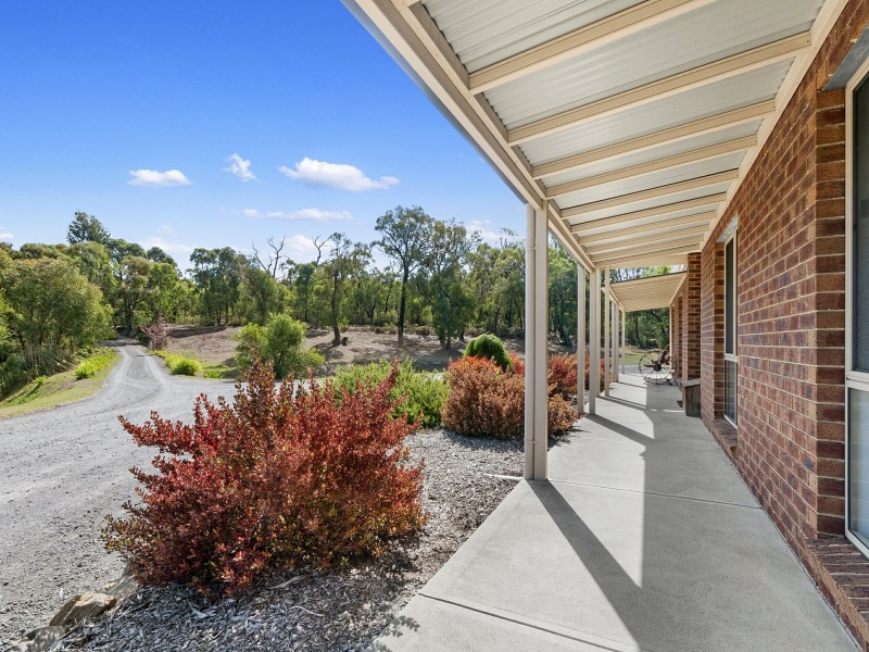 90 Sunday Road, Callignee VIC 3844