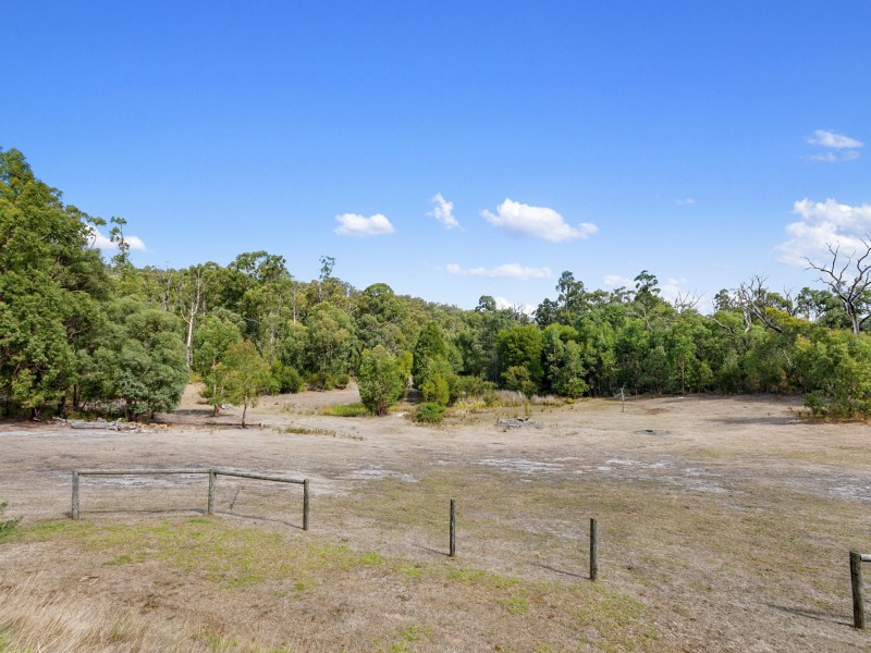 90 Sunday Road, Callignee VIC 3844