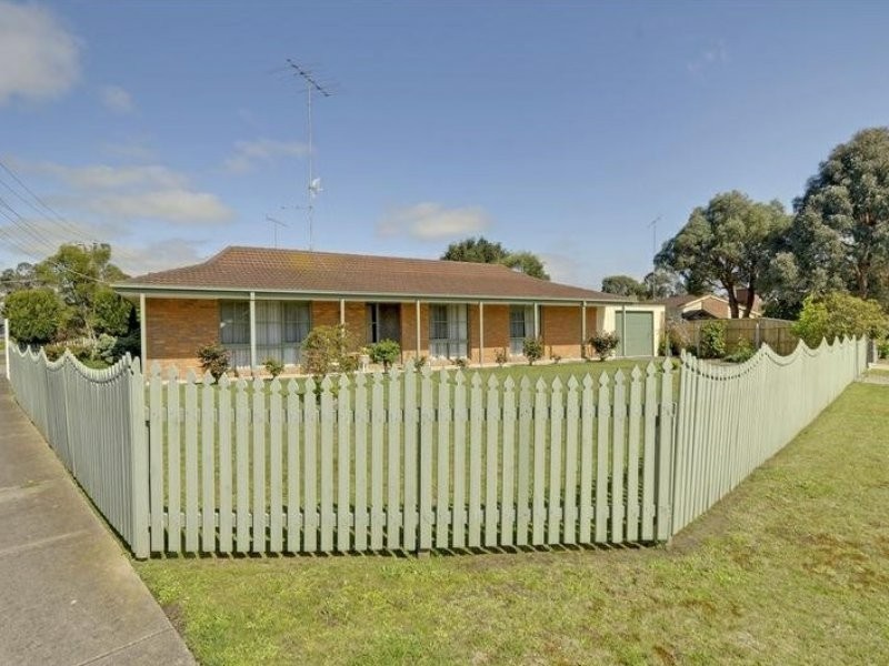 13 Glenview Drive, Traralgon VIC 3844