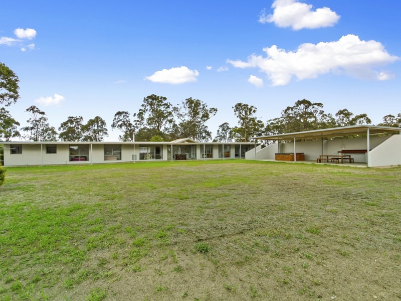30 Cemetery Road, Toongabbie VIC 3856