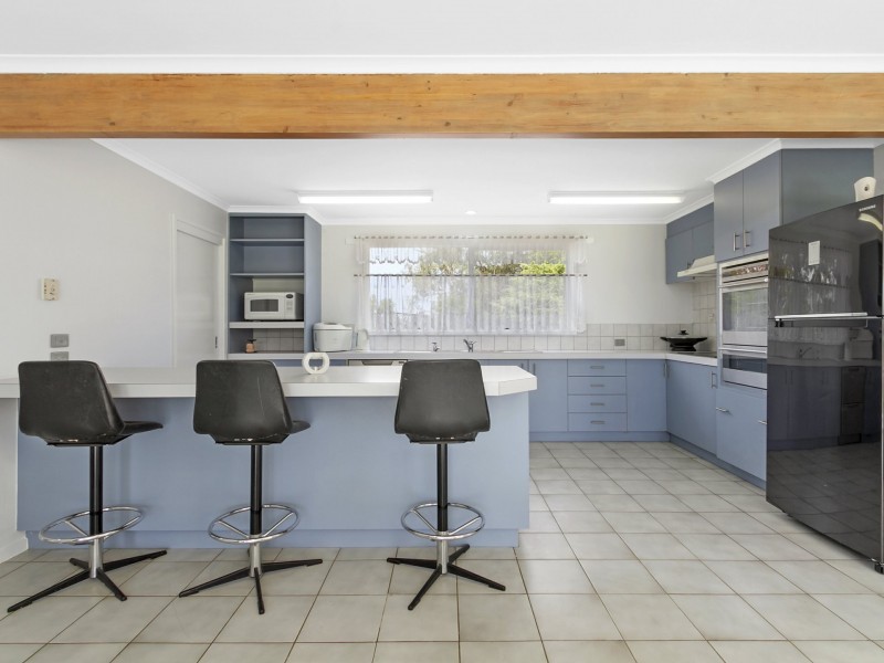 30 Cemetery Road, Toongabbie VIC 3856