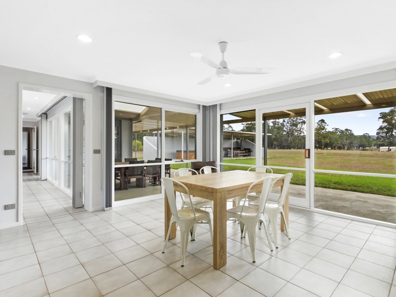 30 Cemetery Road, Toongabbie VIC 3856