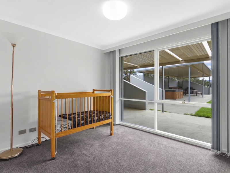 30 Cemetery Road, Toongabbie VIC 3856