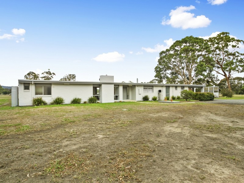 30 Cemetery Road, Toongabbie VIC 3856