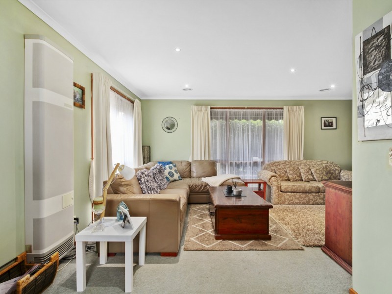 87 Coalville Road, Moe VIC 3825