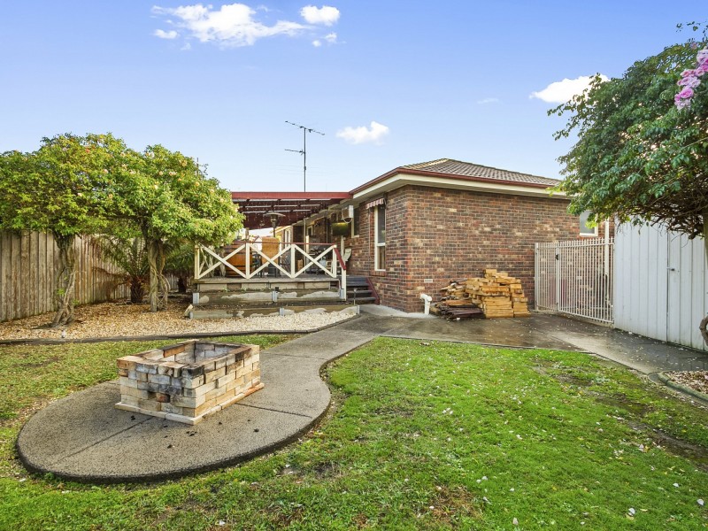 87 Coalville Road, Moe VIC 3825