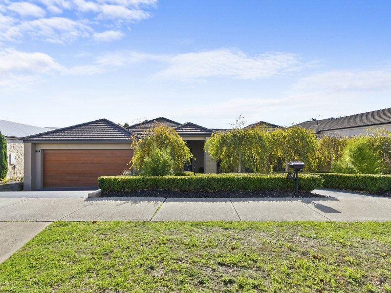 10 Wellington Drive, Traralgon VIC 3844