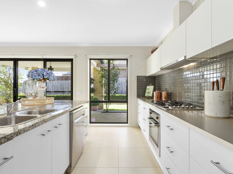10 Wellington Drive, Traralgon VIC 3844