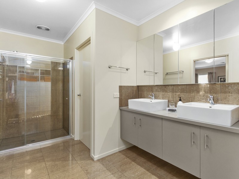 10 Wellington Drive, Traralgon VIC 3844