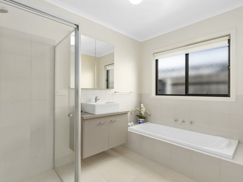 10 Wellington Drive, Traralgon VIC 3844