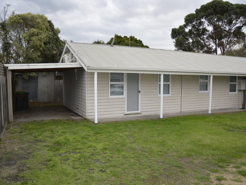 Unit 2/168 Narracan Drive, Newborough VIC 3825
