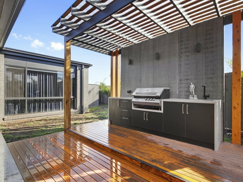 28 Mitchell Drive, Traralgon VIC 3844