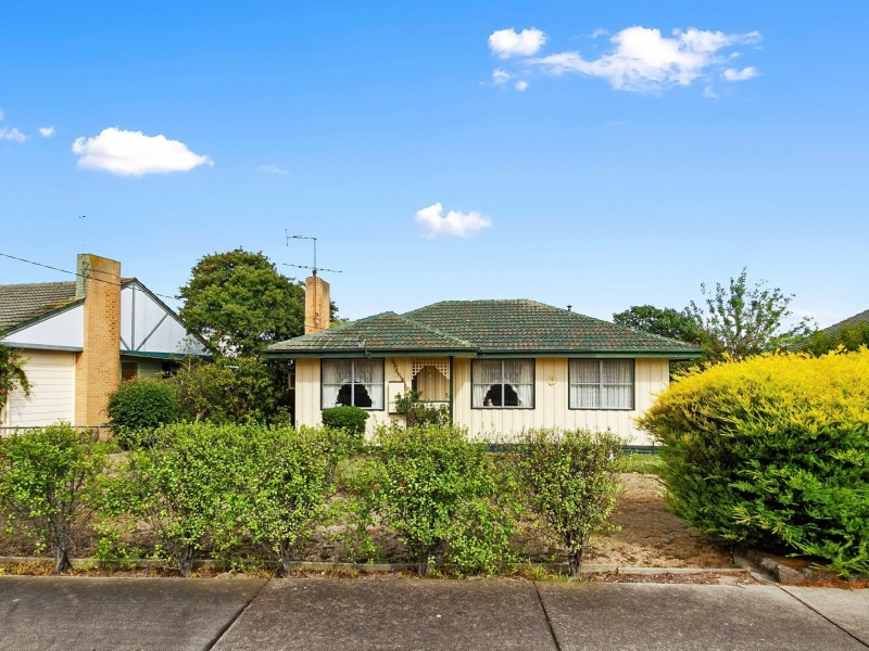 15 Lyndon Crescent, Traralgon VIC 3844