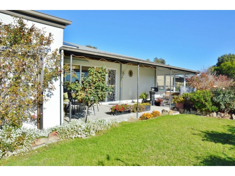 83 Shaws Ln, Rosedale VIC 3847