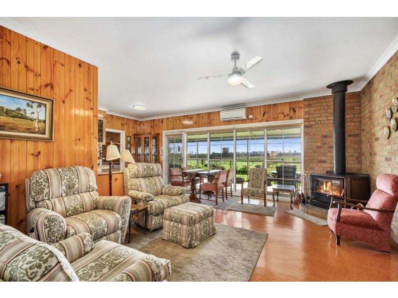 83 Shaws Ln, Rosedale VIC 3847