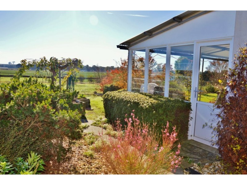 83 Shaws Ln, Rosedale VIC 3847