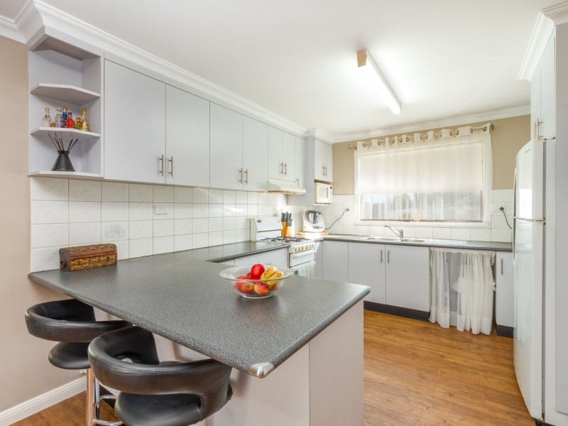 31 Law Street, Newborough VIC 3825