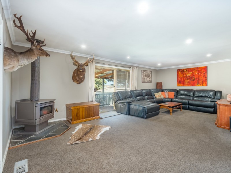 31 Law Street, Newborough VIC 3825