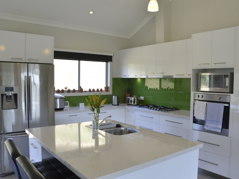 11 Browns Road, Koornalla VIC 3844