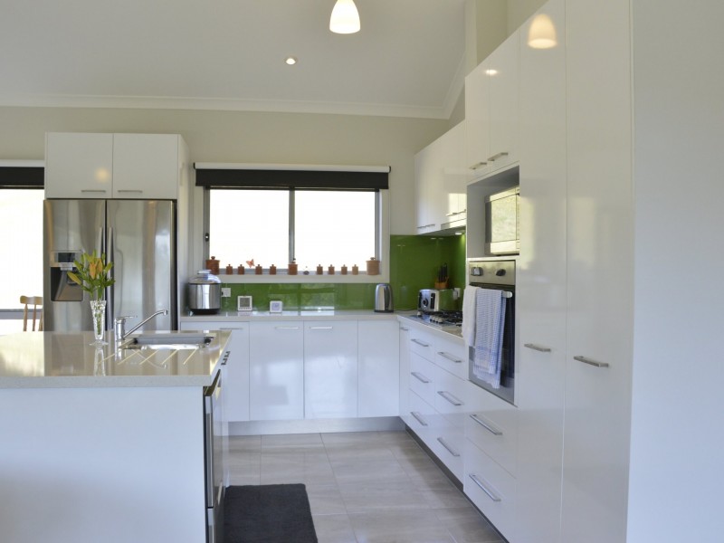 11 Browns Road, Koornalla VIC 3844