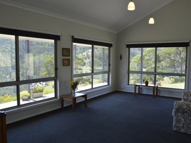 11 Browns Road, Koornalla VIC 3844