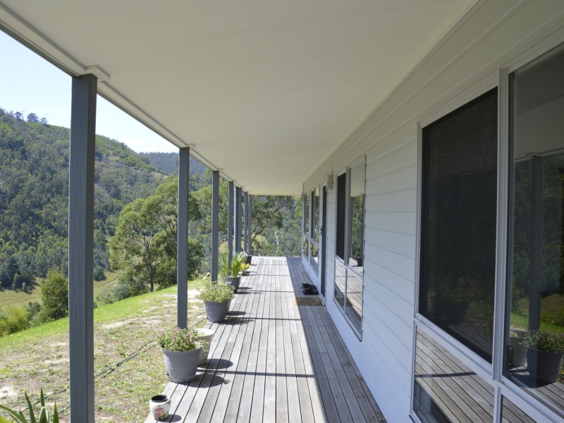 11 Browns Road, Koornalla VIC 3844