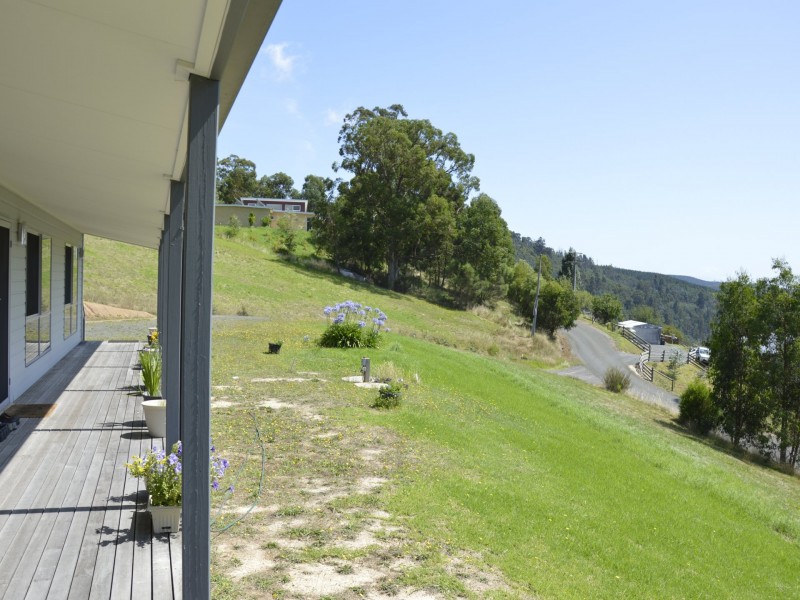 11 Browns Road, Koornalla VIC 3844