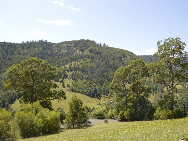 11 Browns Road, Koornalla VIC 3844